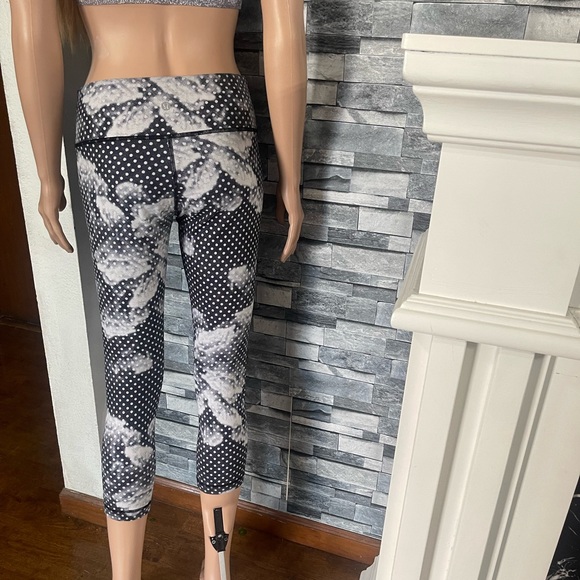 Lululemon" Wunder Under Crop II * Full On Luon - Picture 6 of 15